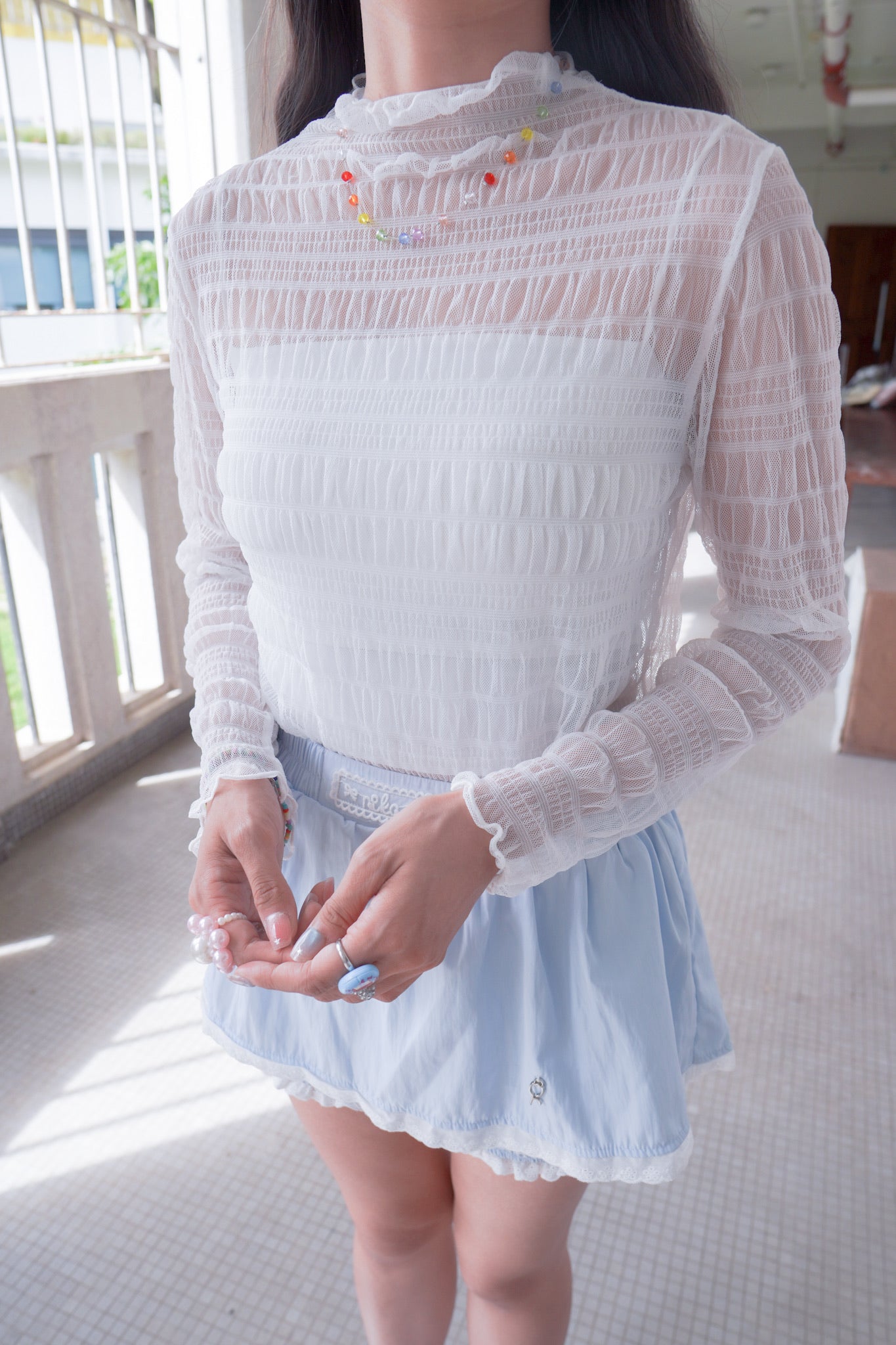 <現貨> 自家製 衣櫃必備！褶皺透明Ruffle邊高領內搭打底上衣