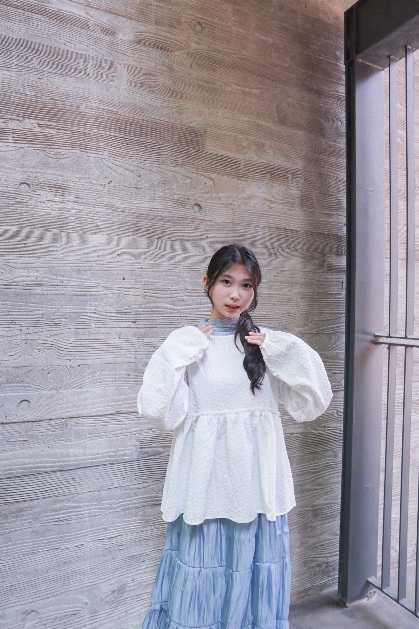 <現貨> 提花荷葉邊傘形圓領長袖上衣