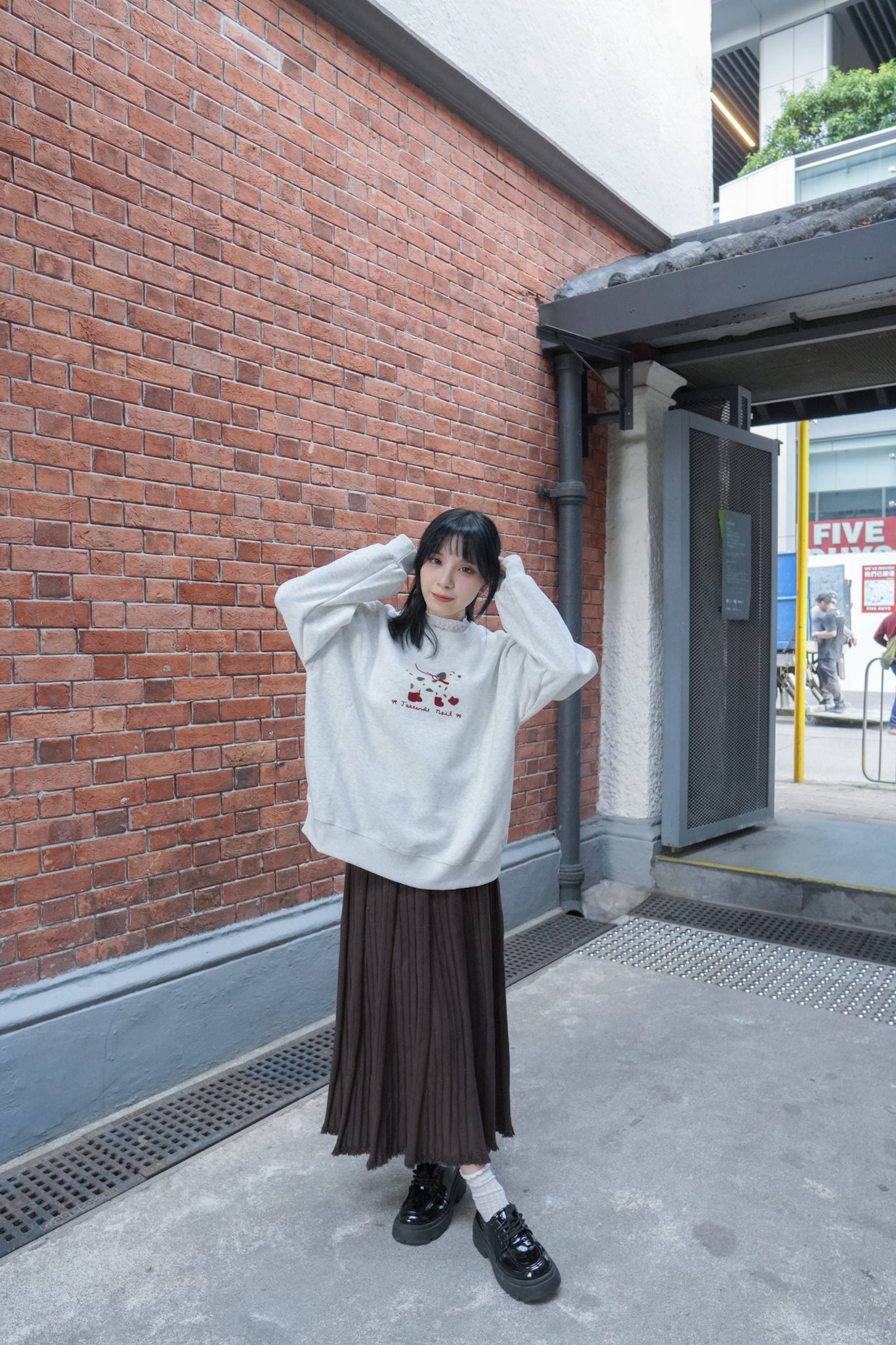 <現貨> 節日小狗刺繡LOGO長袖衛衣 | 兩色入