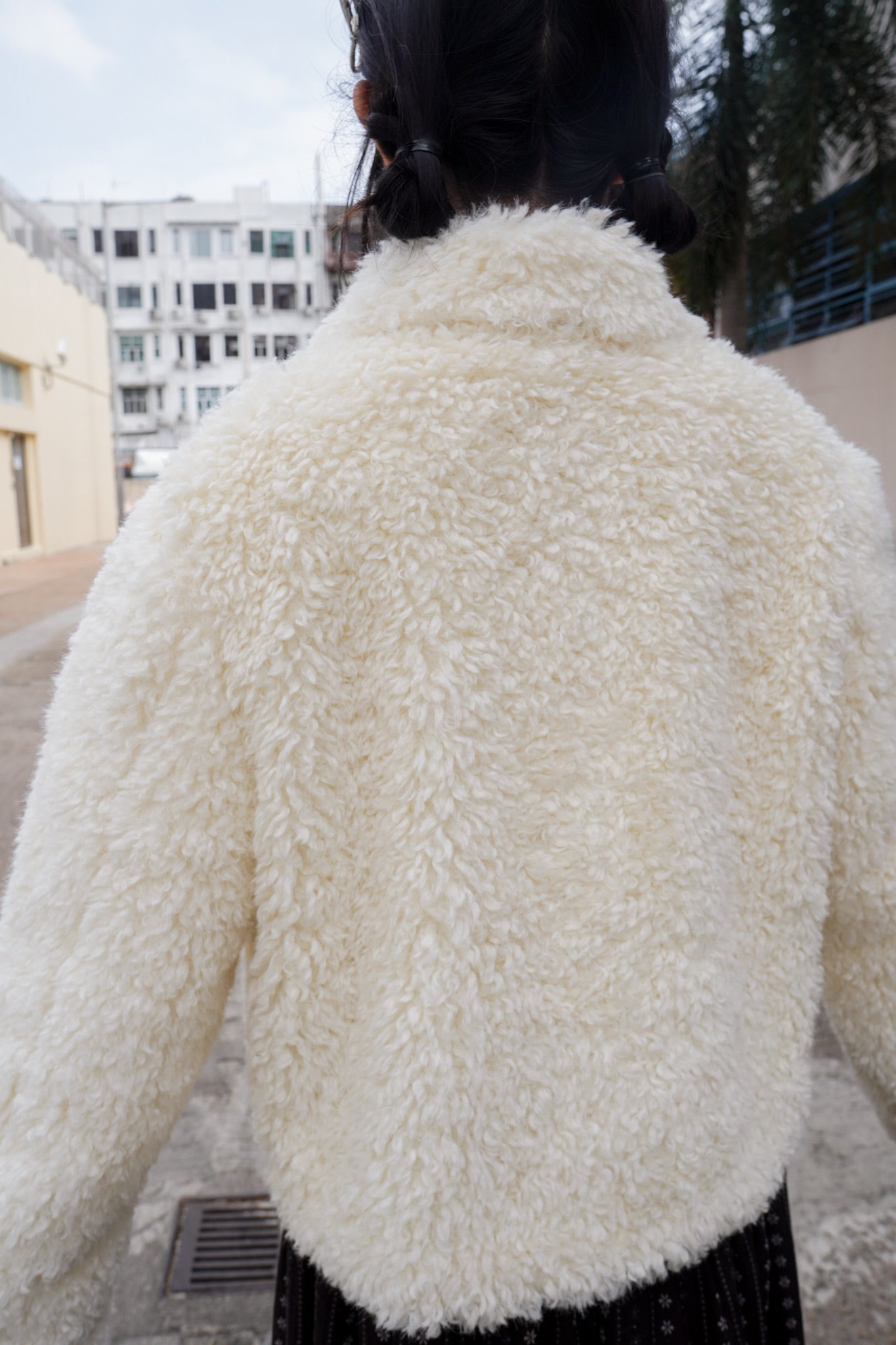 <現貨> 自家製 毛茸茸奶杏反領口袋外套