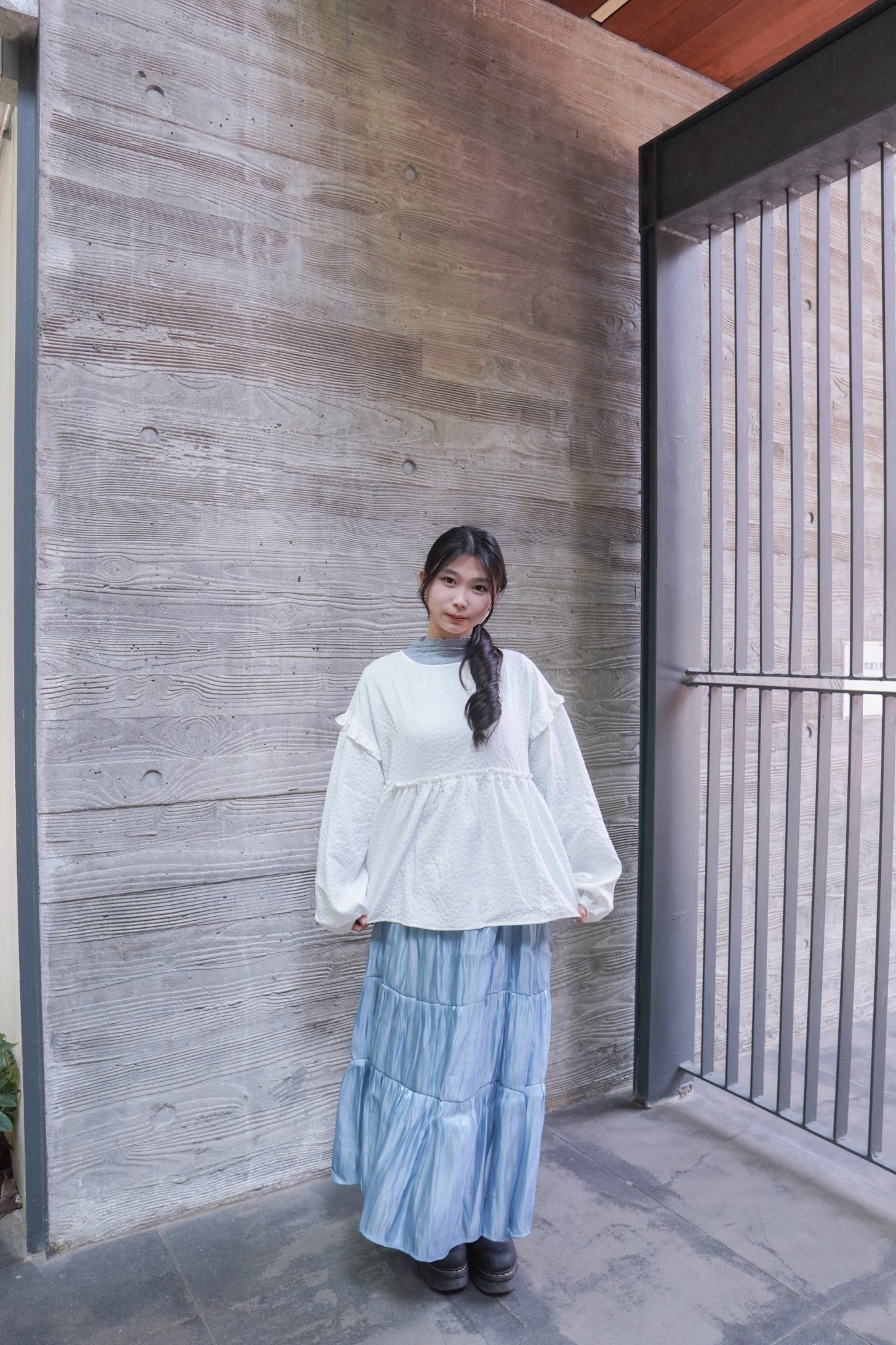 <現貨> 提花荷葉邊傘形圓領長袖上衣