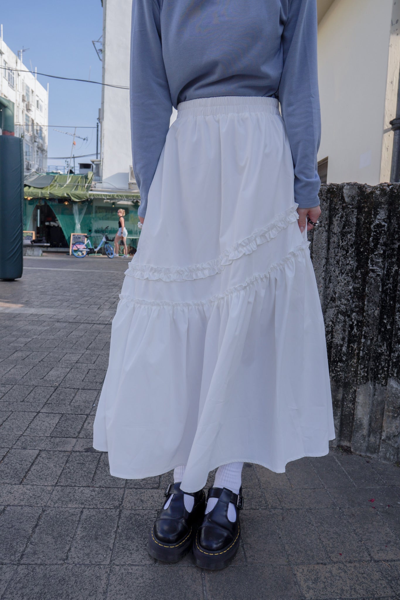 <現貨> ruffle邊小奶白拼接半身長裙