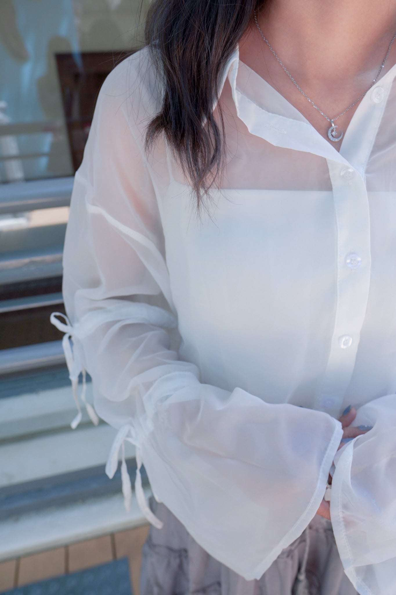 <預訂> 蝴蝶結綁帶短版開胸透透長袖裇衫