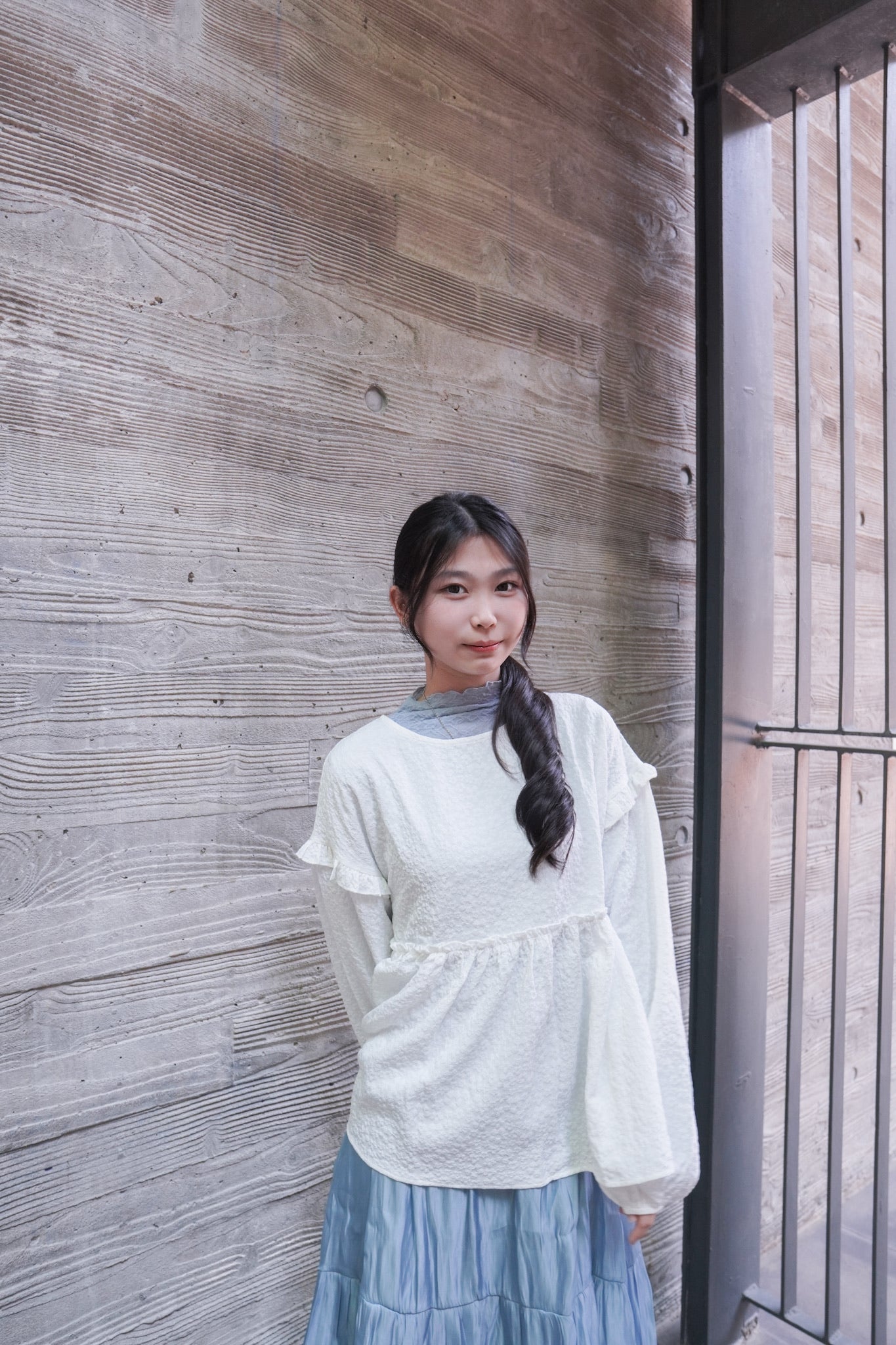 <現貨> 提花荷葉邊傘形圓領長袖上衣