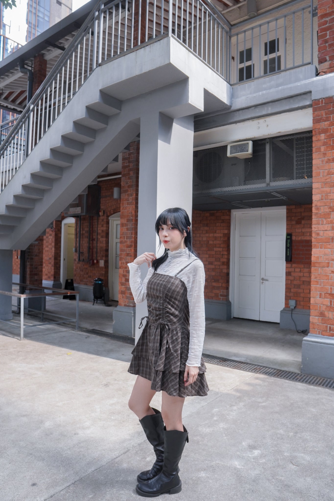 <預訂> 自家製 褶皺透明Ruffle邊立體花花高領內搭打底上衣｜兩色入