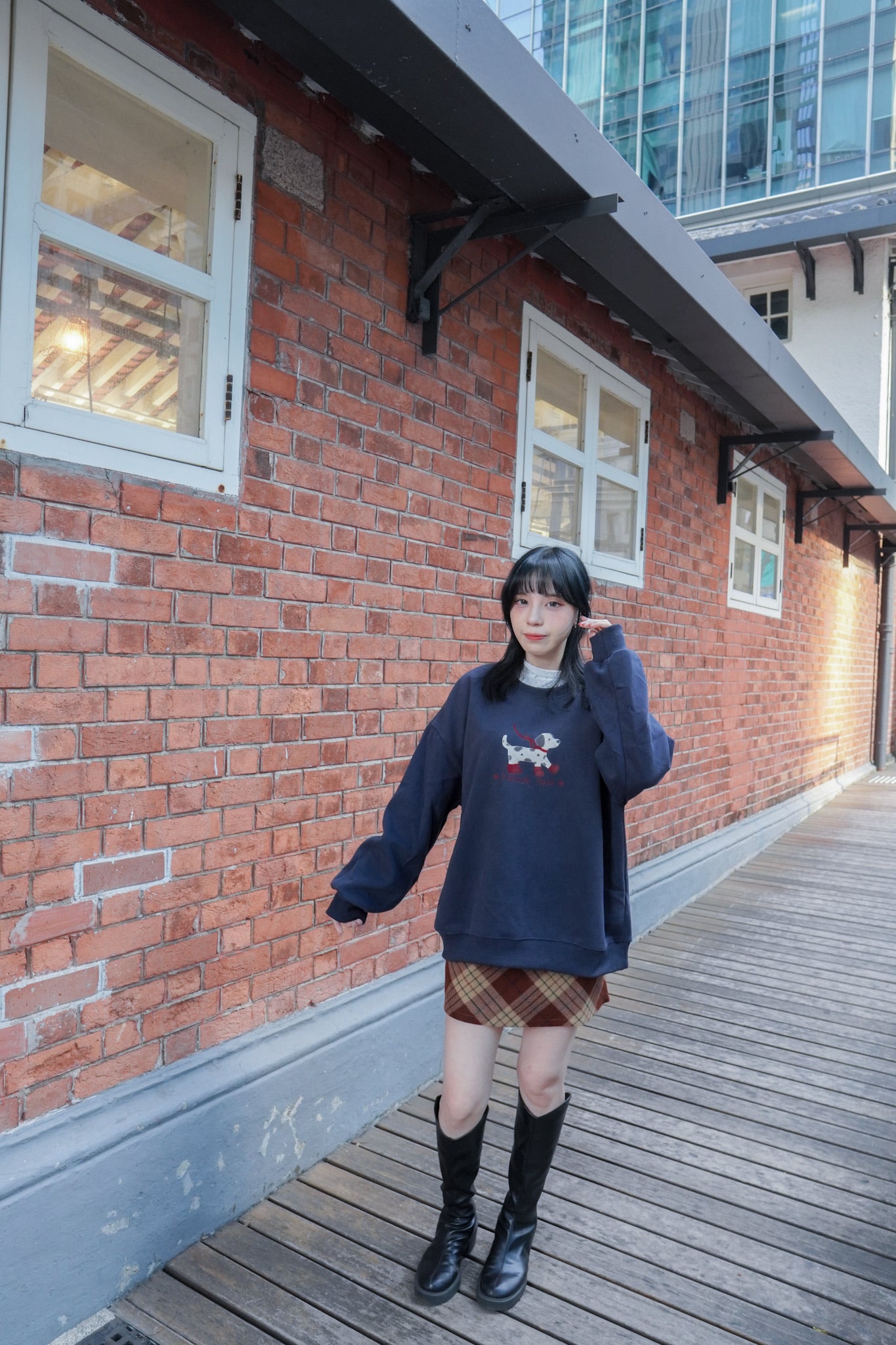 <現貨> 肌理感ruffle邊碎花打底長袖上衣