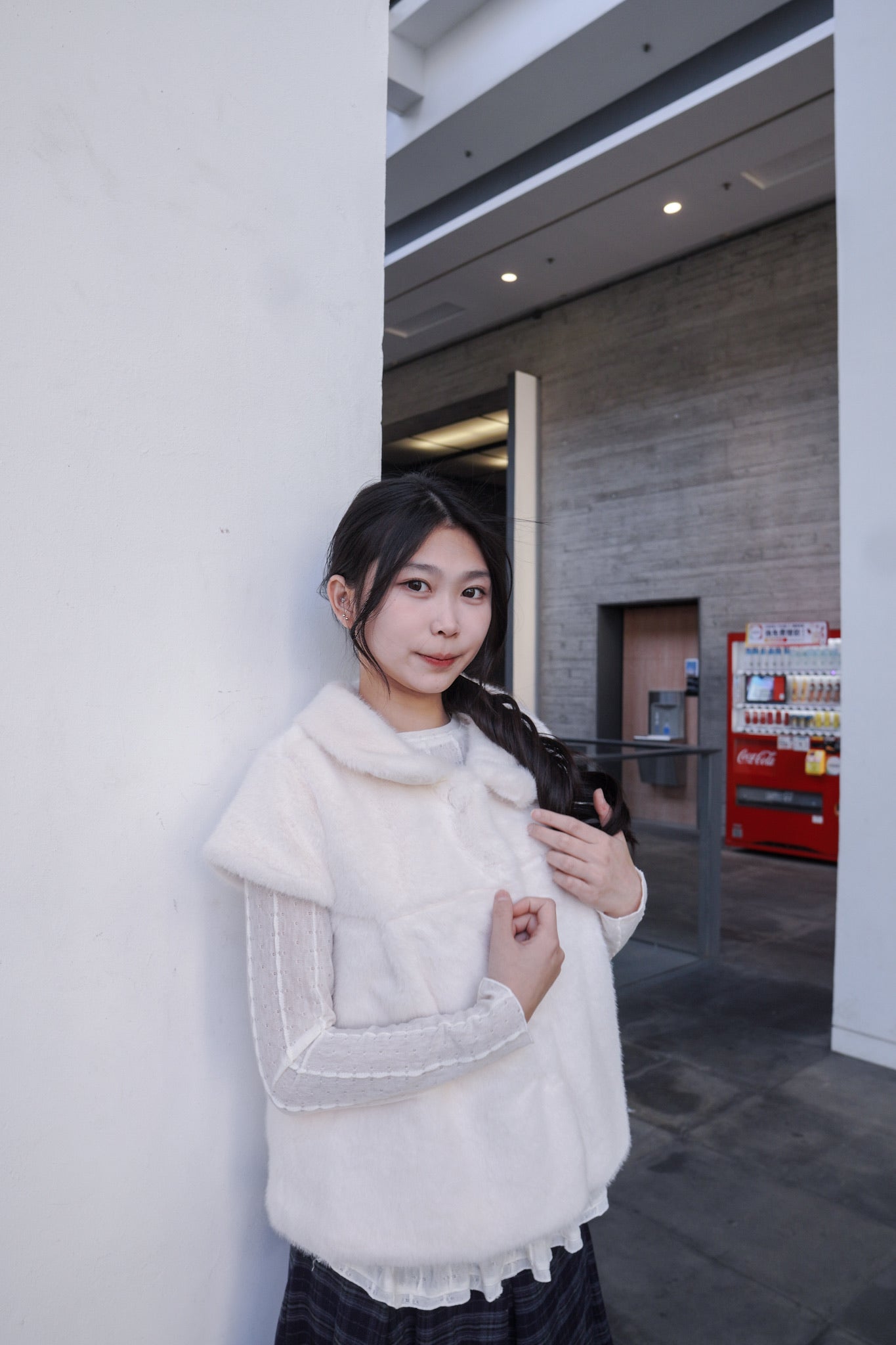 <現貨> 小眾毛茸茸短袖開胸馬甲外套