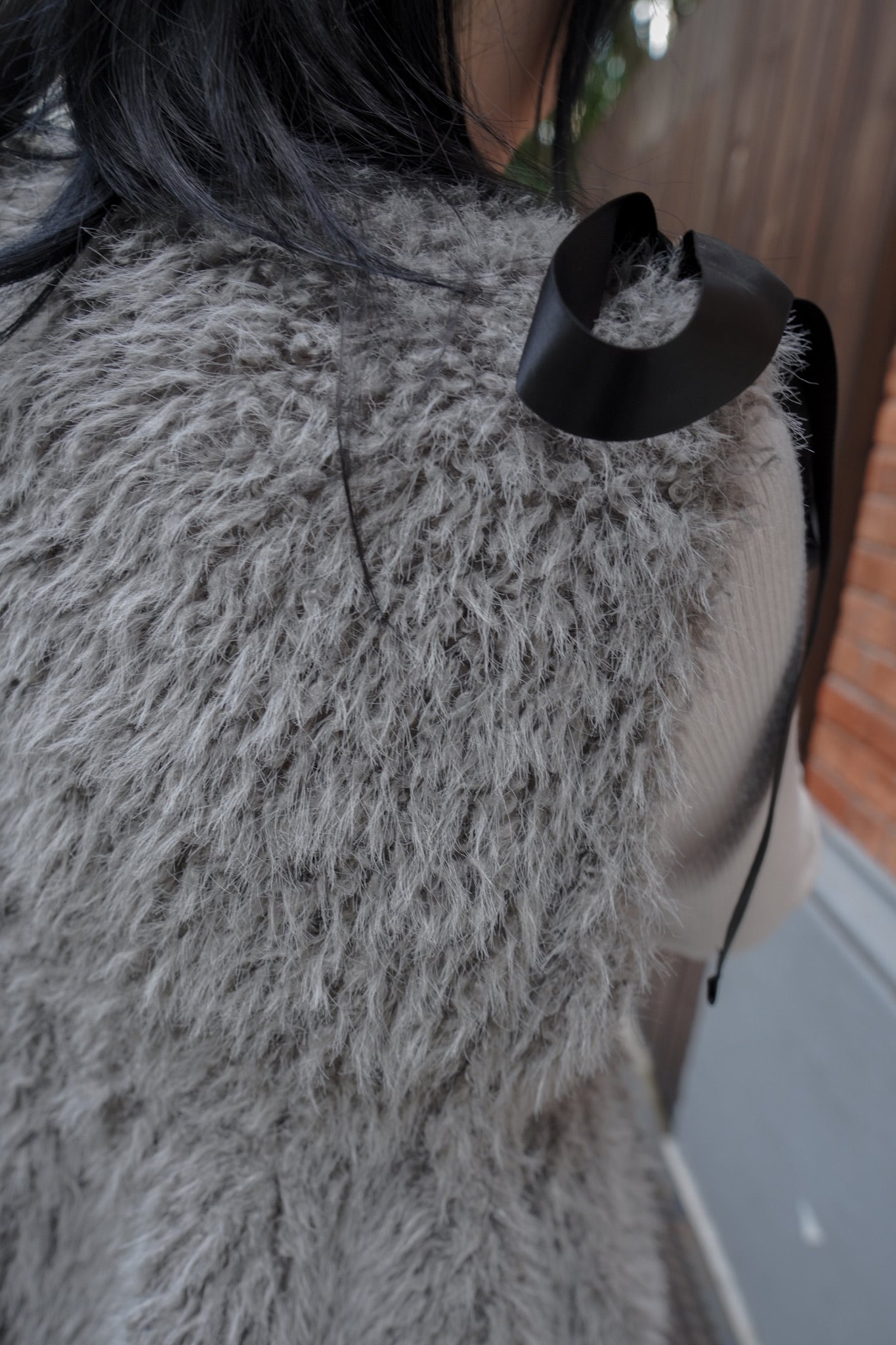 <現貨> v領毛皮褶邊蝴蝶結束腰背心上衣