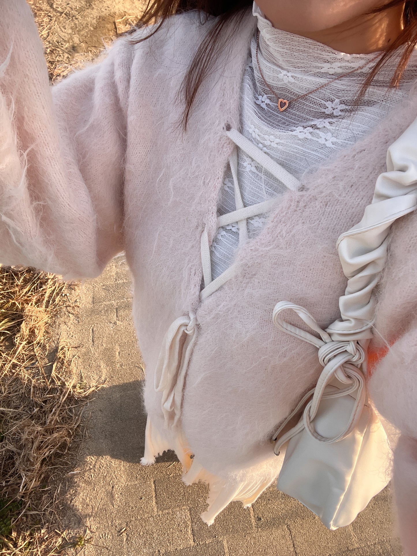 <預訂> 自家製 褶皺透明Ruffle邊立體花花高領內搭打底上衣｜兩色入