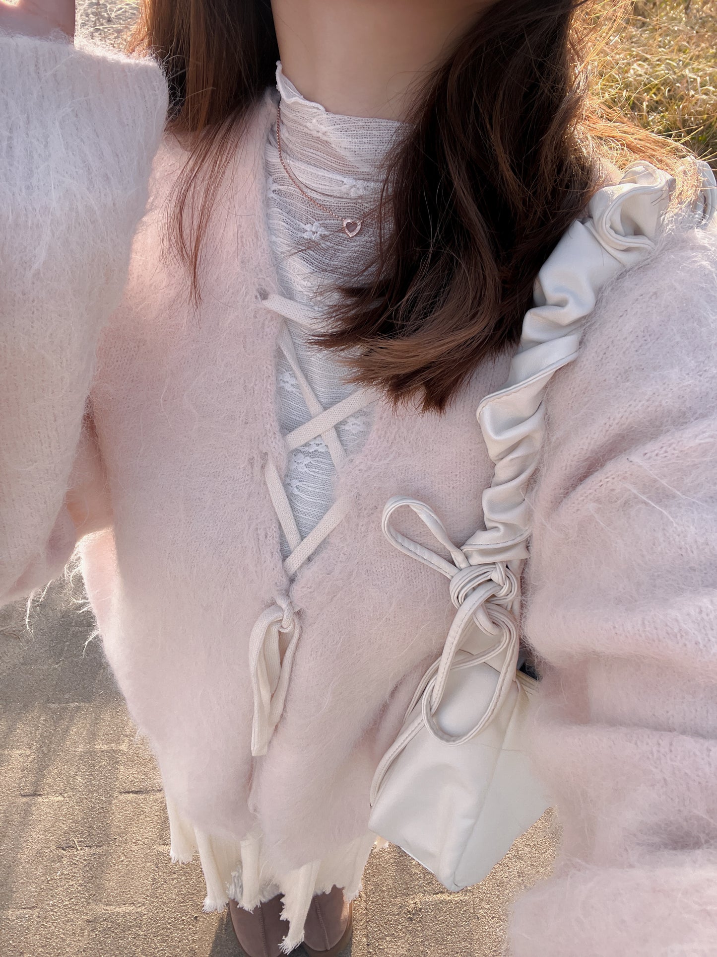 <預訂> 自家製 褶皺透明Ruffle邊立體花花高領內搭打底上衣｜兩色入