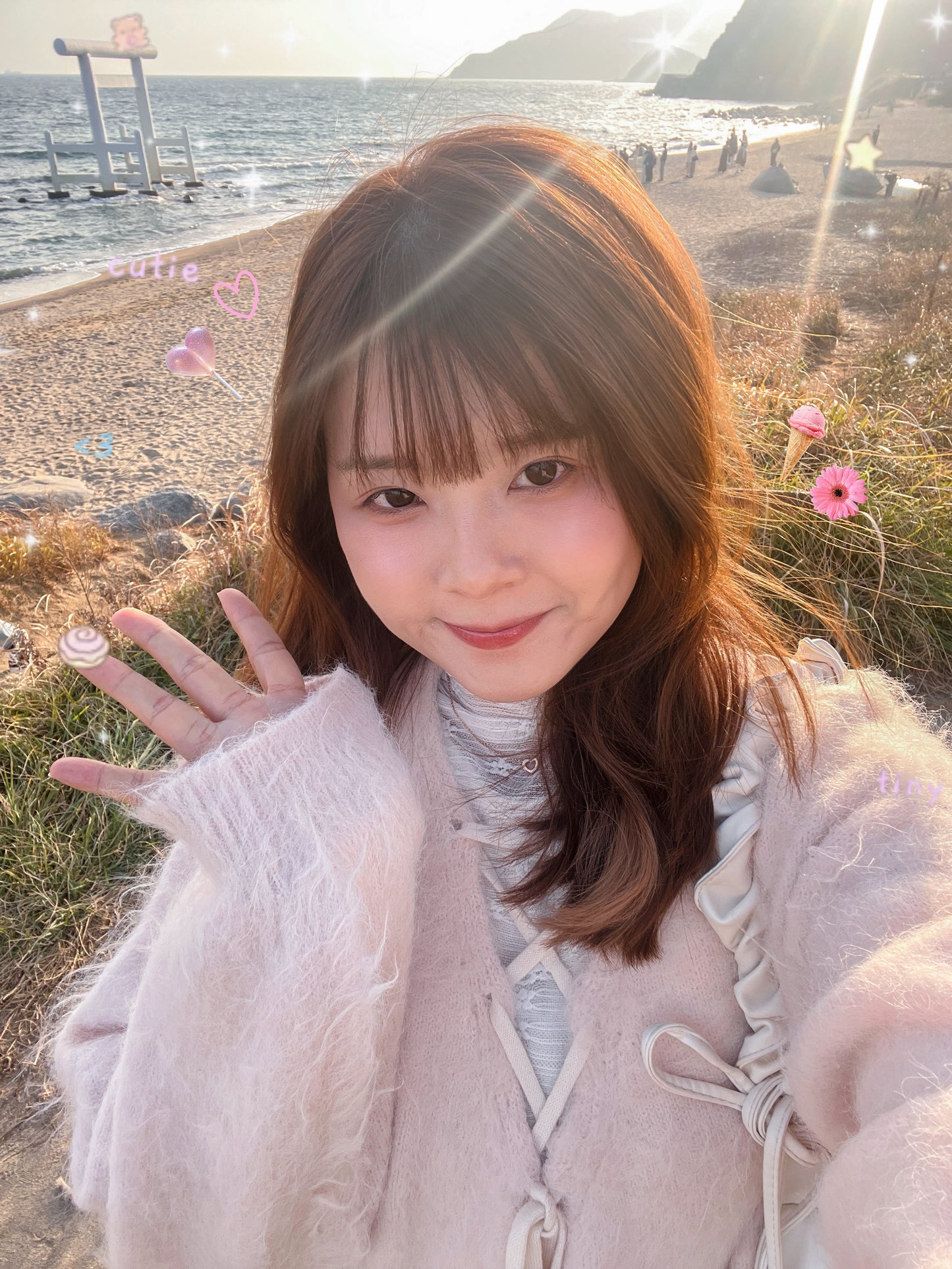 <預訂> 自家製 褶皺透明Ruffle邊立體花花高領內搭打底上衣｜兩色入